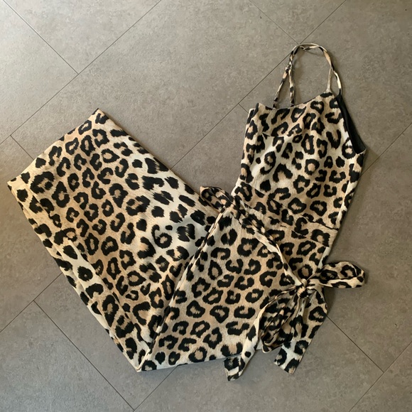NWOT Banana Republic Leopard Jumpsuit - Picture 4 of 10
